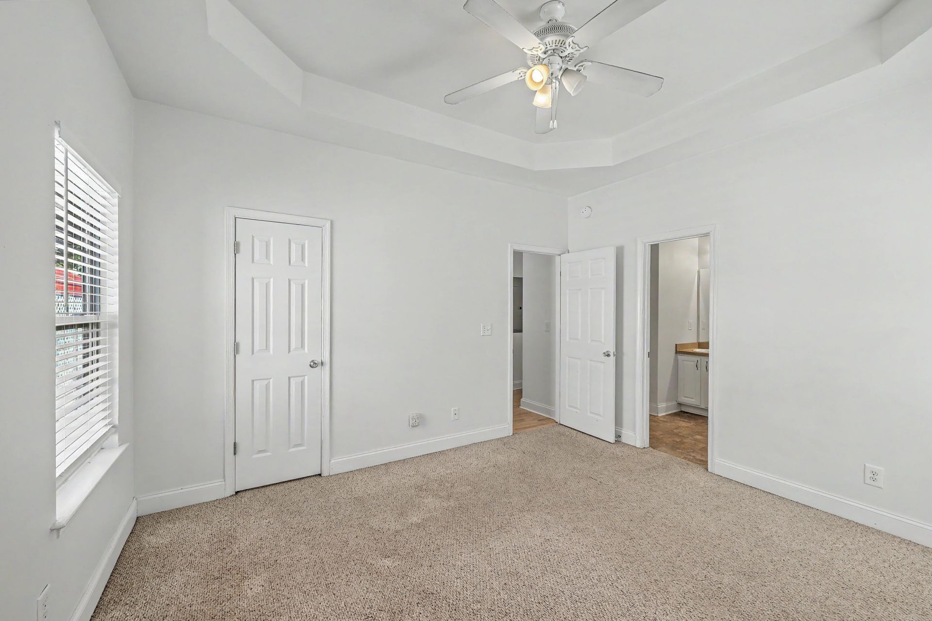 1761 Kenwood Road Photo 20