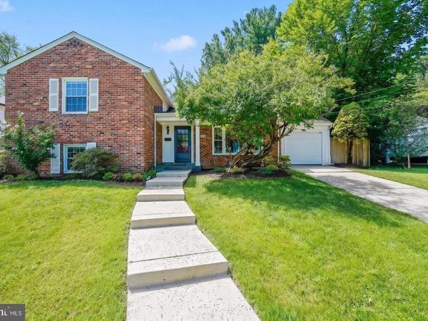 5006 BENTON AVENUE , BETHESDA, MD 20814
