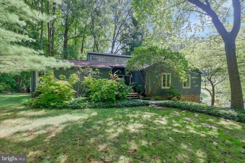 10 Cinnamon Drive, Hockessin, DE 19707 Main Photo