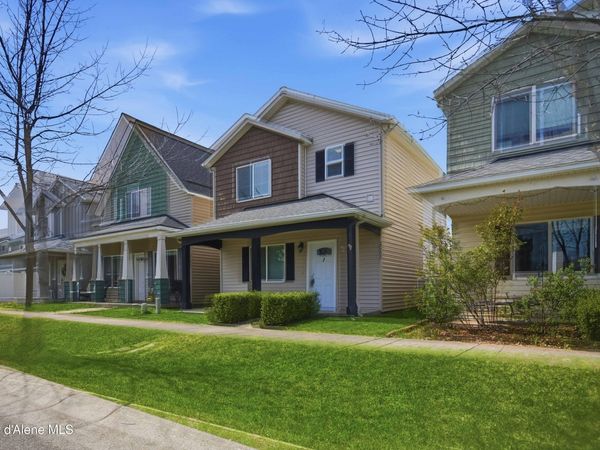 2063 N Cruze St, Post Falls, ID 83854