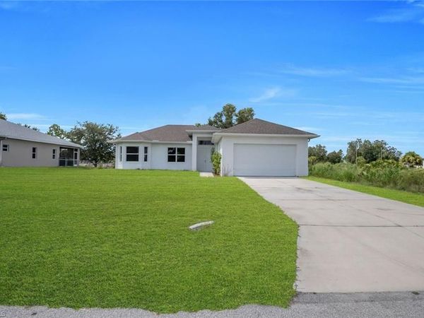 856 William Denver ST, LEHIGH ACRES, FL 33974