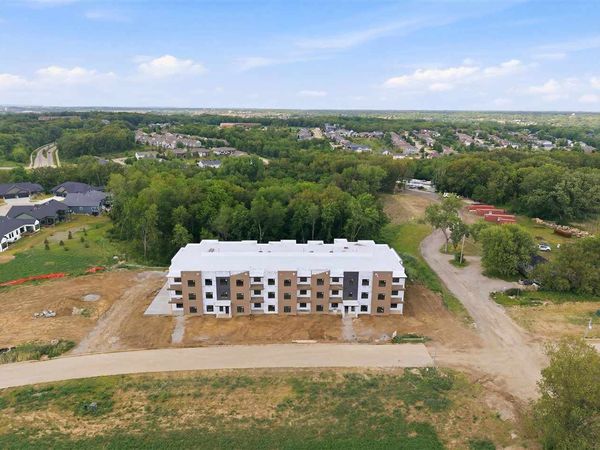 4425 Deer Creek Rd, Unit 301-304, Iowa City, IA 52246