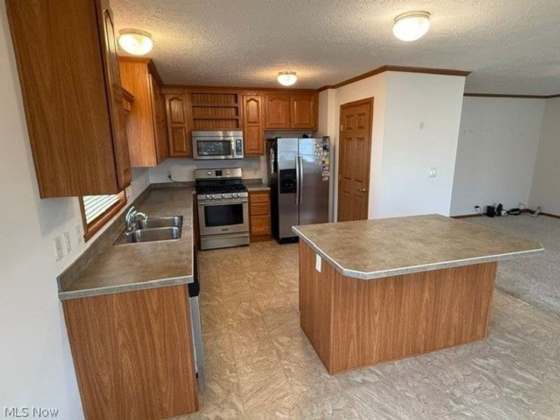 324 Gemini Drive, Dover, OH 44622 Photo 5