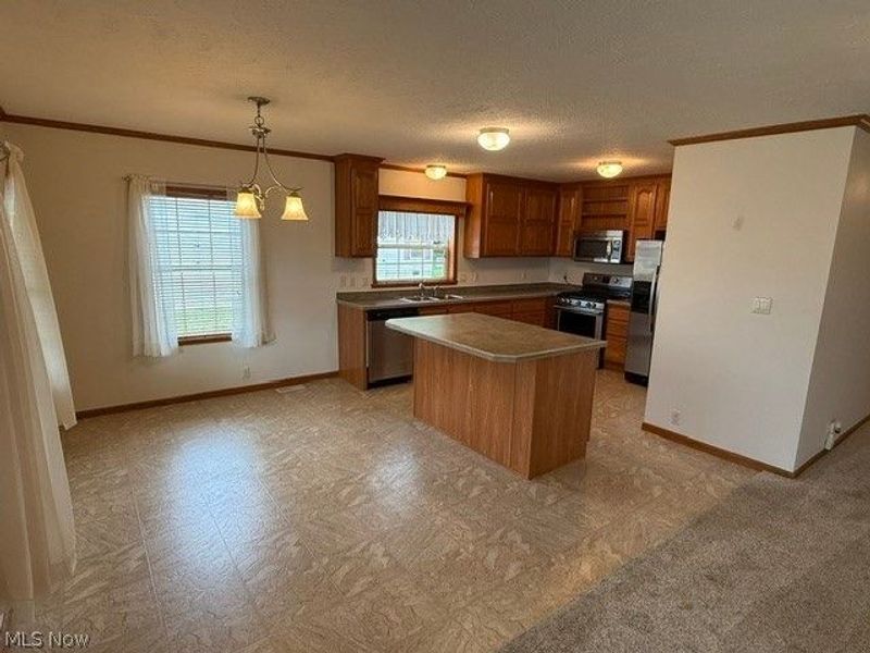 324 Gemini Drive, Dover, OH 44622 Photo 8