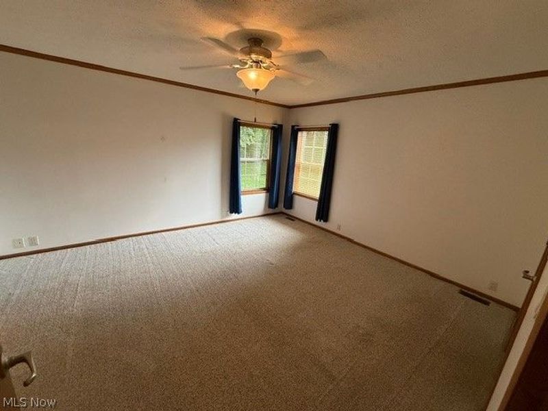 324 Gemini Drive, Dover, OH 44622 Photo 9
