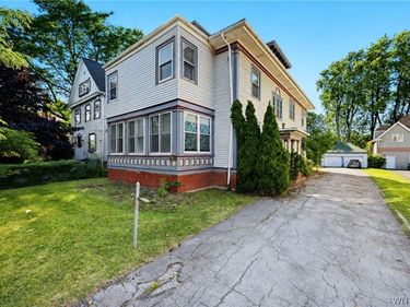2776 Main Street, Buffalo, NY 14214
