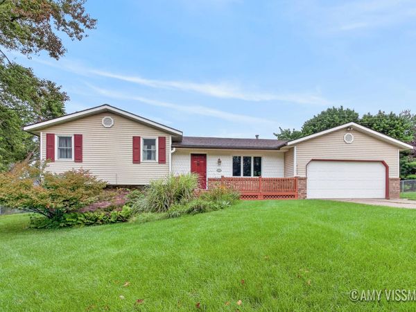 6363 Ada Drive SE, Ada, MI 49301