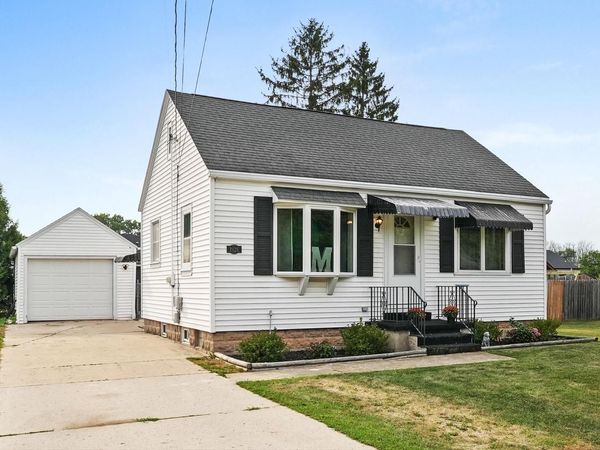 1928 Herman ROAD, Manitowoc, WI 54220