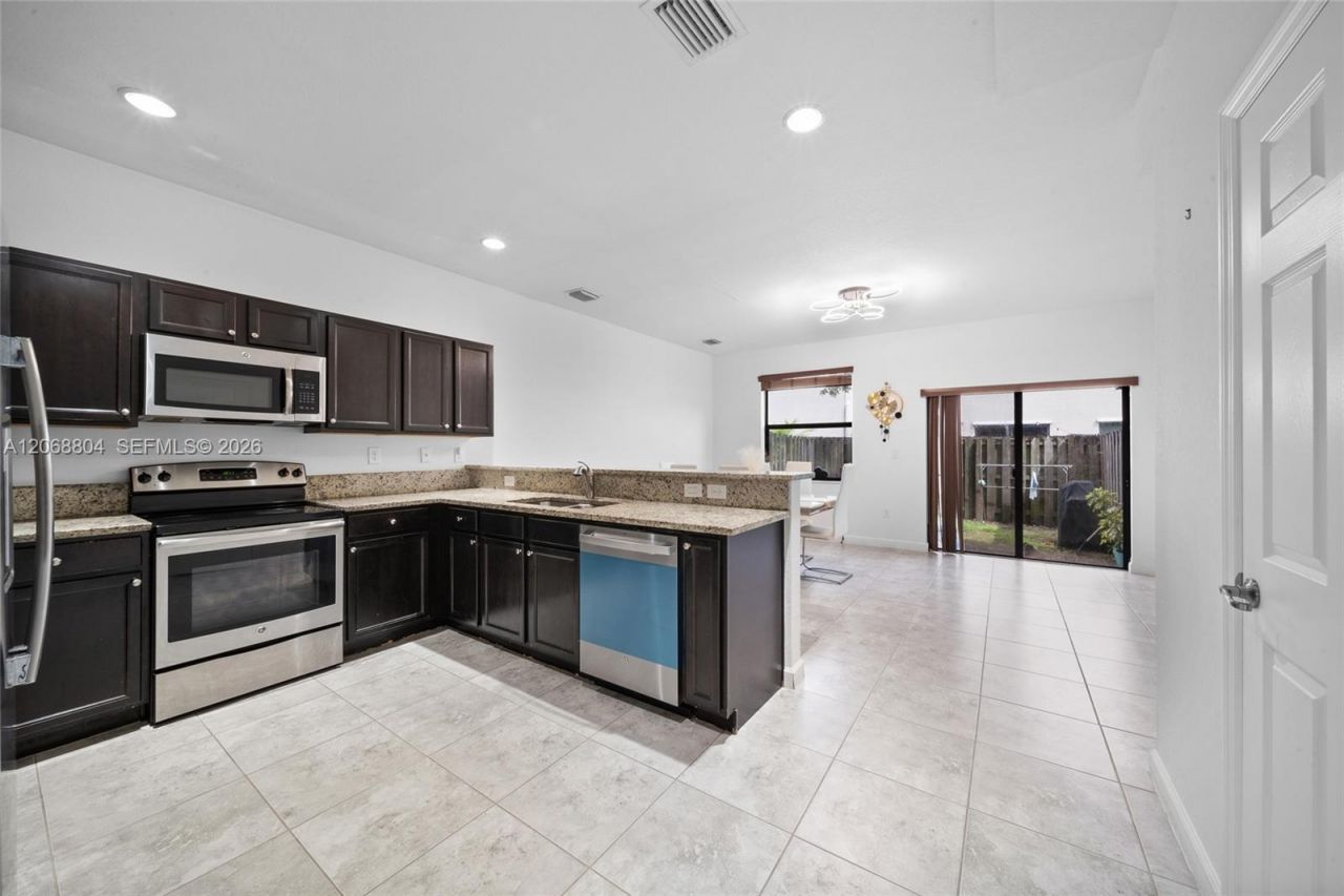 15053 SW 115th Ter , Unit ., Miami, FL 33196 Photo