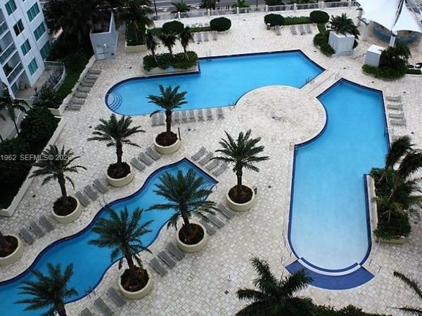 253 NE 2nd St , Unit 1402, Miami, FL 33132