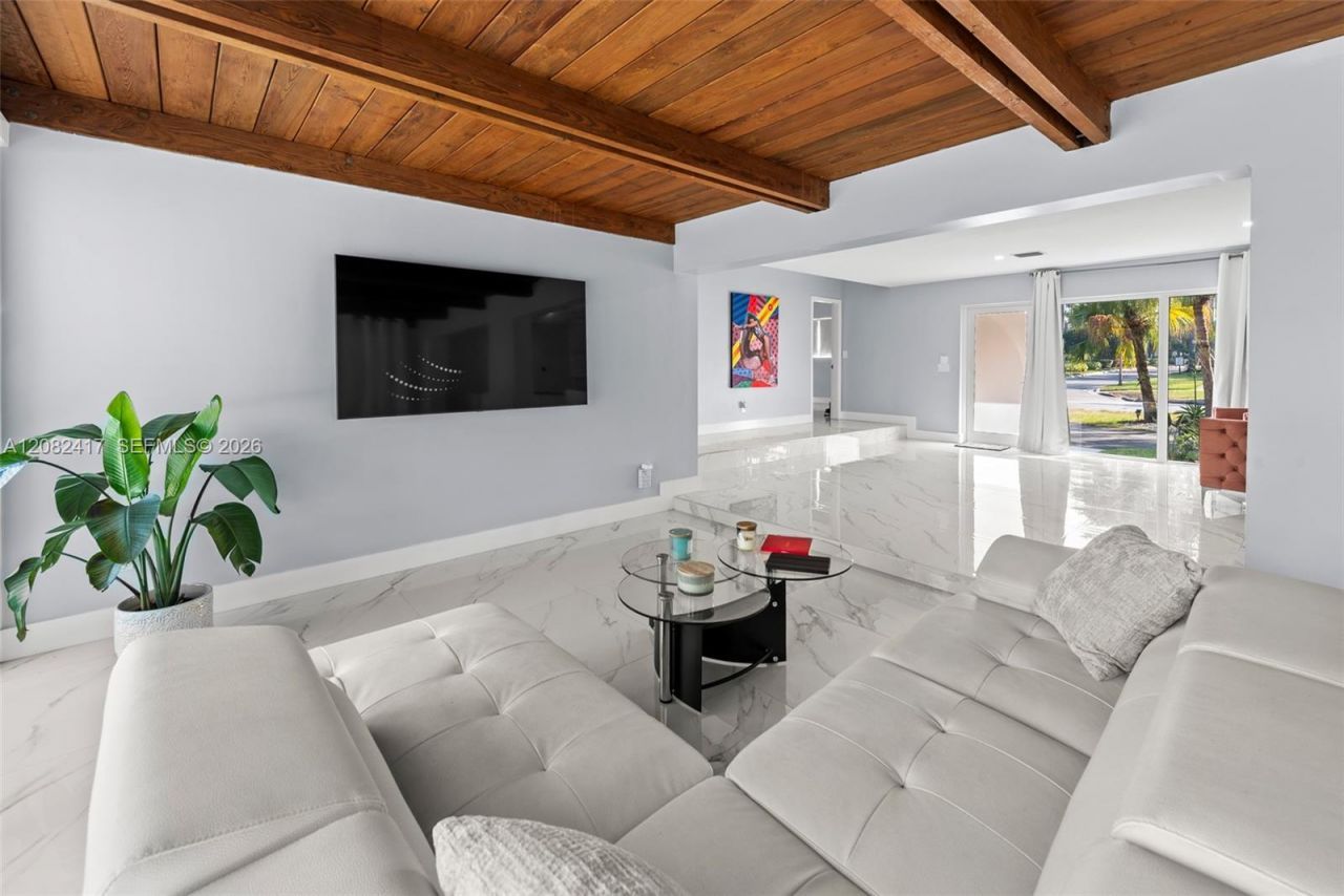 1025 Washington St, Hollywood, FL 33019 Photo