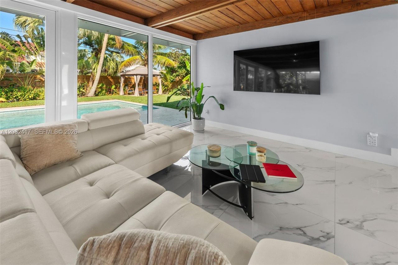 1025 Washington St, Hollywood, FL 33019 Photo