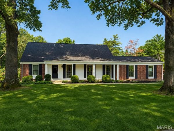 2045 Firethorn Drive, St Louis, MO 63131
