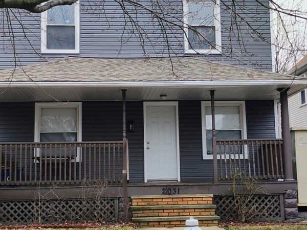 2031 Robin Street , Unit 4, Lakewood, OH 44107