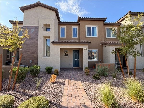 206 Wewatta Avenue , Henderson, NV 89011
