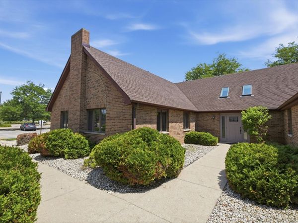 500 N Plum Grove Road , Palatine, IL 60067