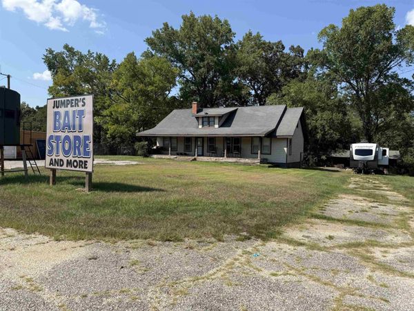 17146 Highway 70 , Benton, AR 72019