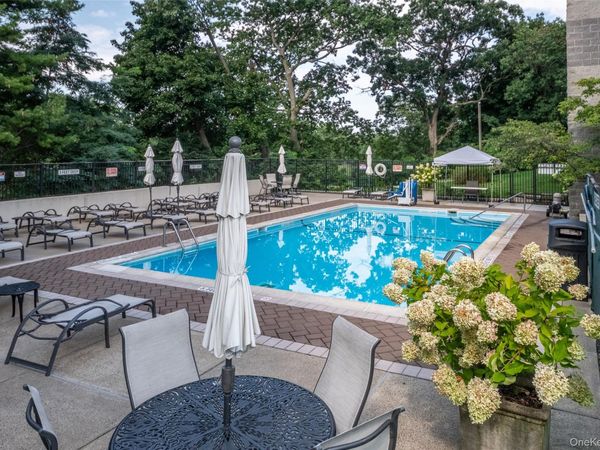 701 Pelham Road , Unit 5L, New Rochelle, NY 10805