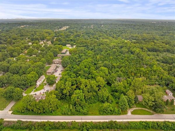 8906 E Bannister Road, Kansas City, MO 64138