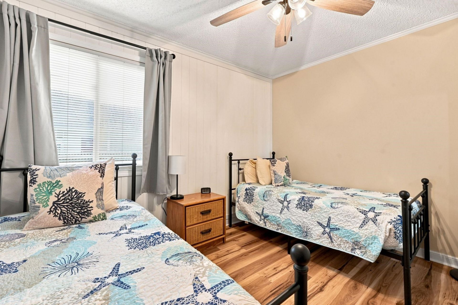 609 Hillside Dr. Photo 15