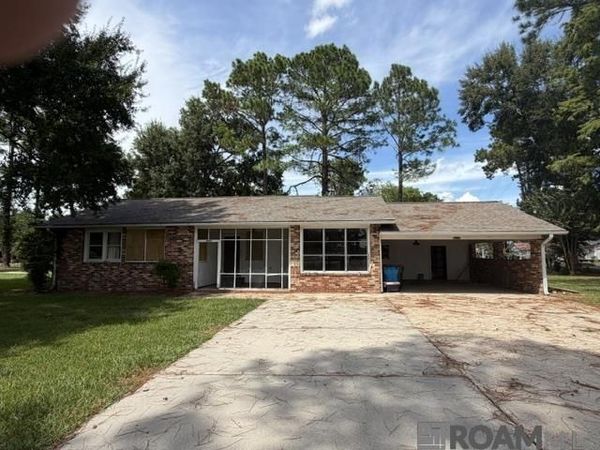 8373 Ferry Rd, New Roads, LA 70760