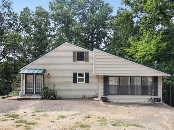187 Sweetbrier Dr , Decaturville, TN 38329