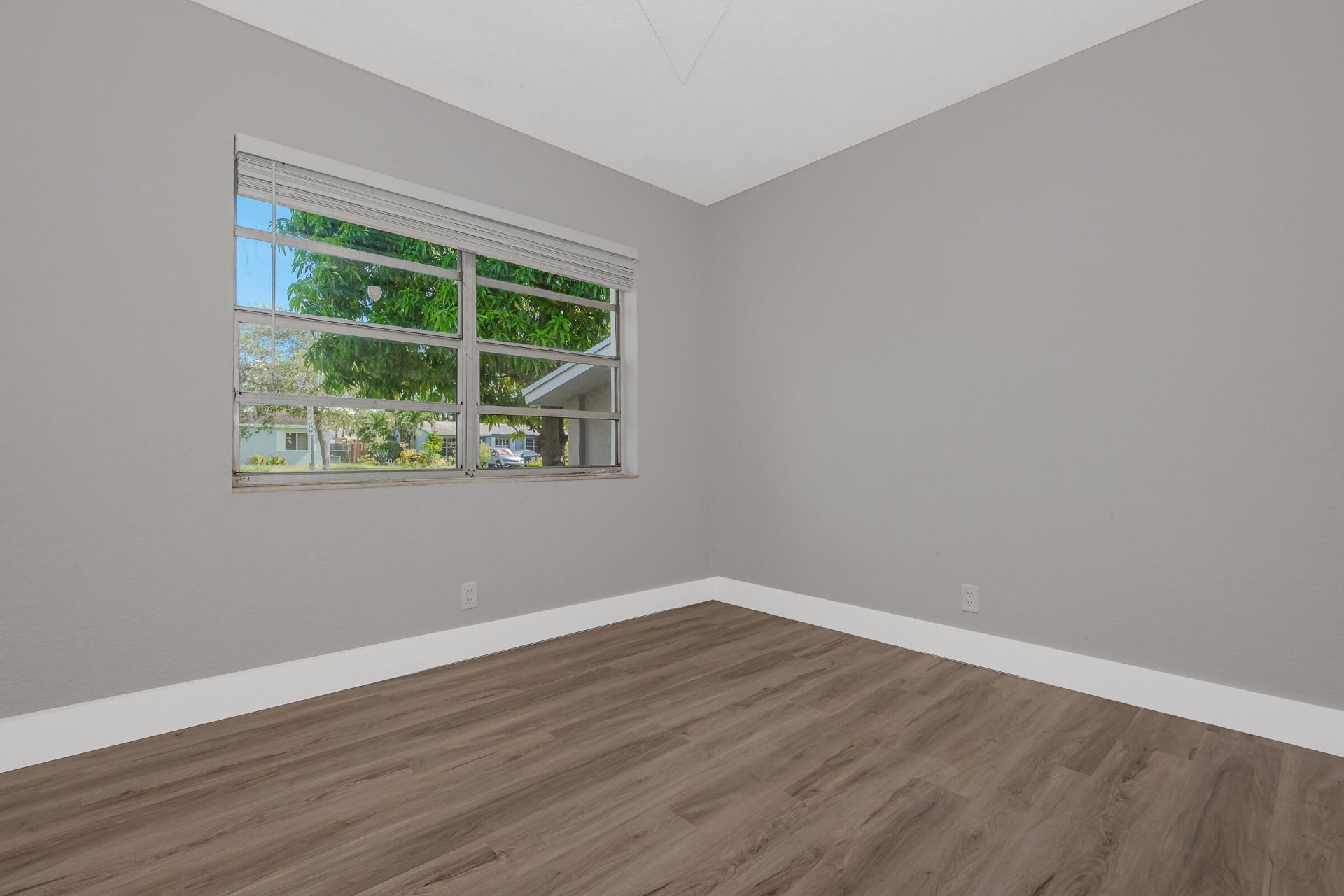 6720 SW 17th Street, North Lauderdale, FL 33068 Photo