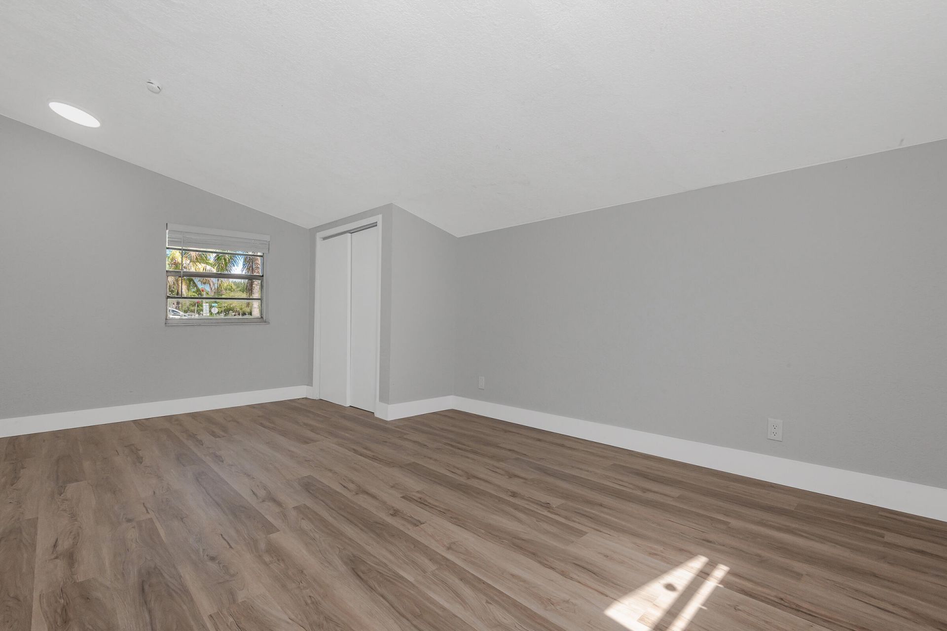 6720 SW 17th Street, North Lauderdale, FL 33068 Photo