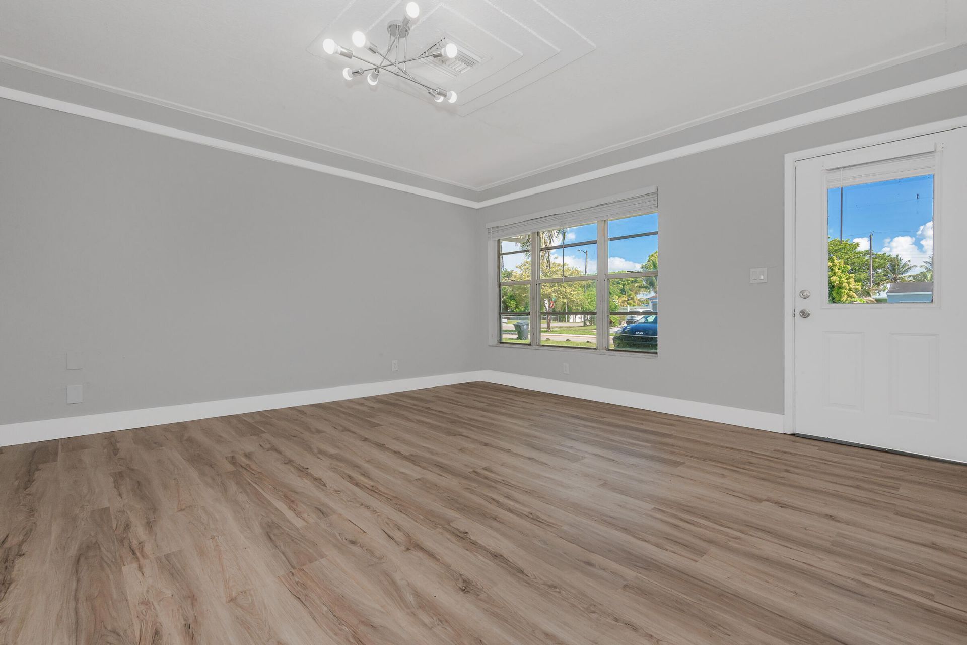 6720 SW 17th Street, North Lauderdale, FL 33068 Photo