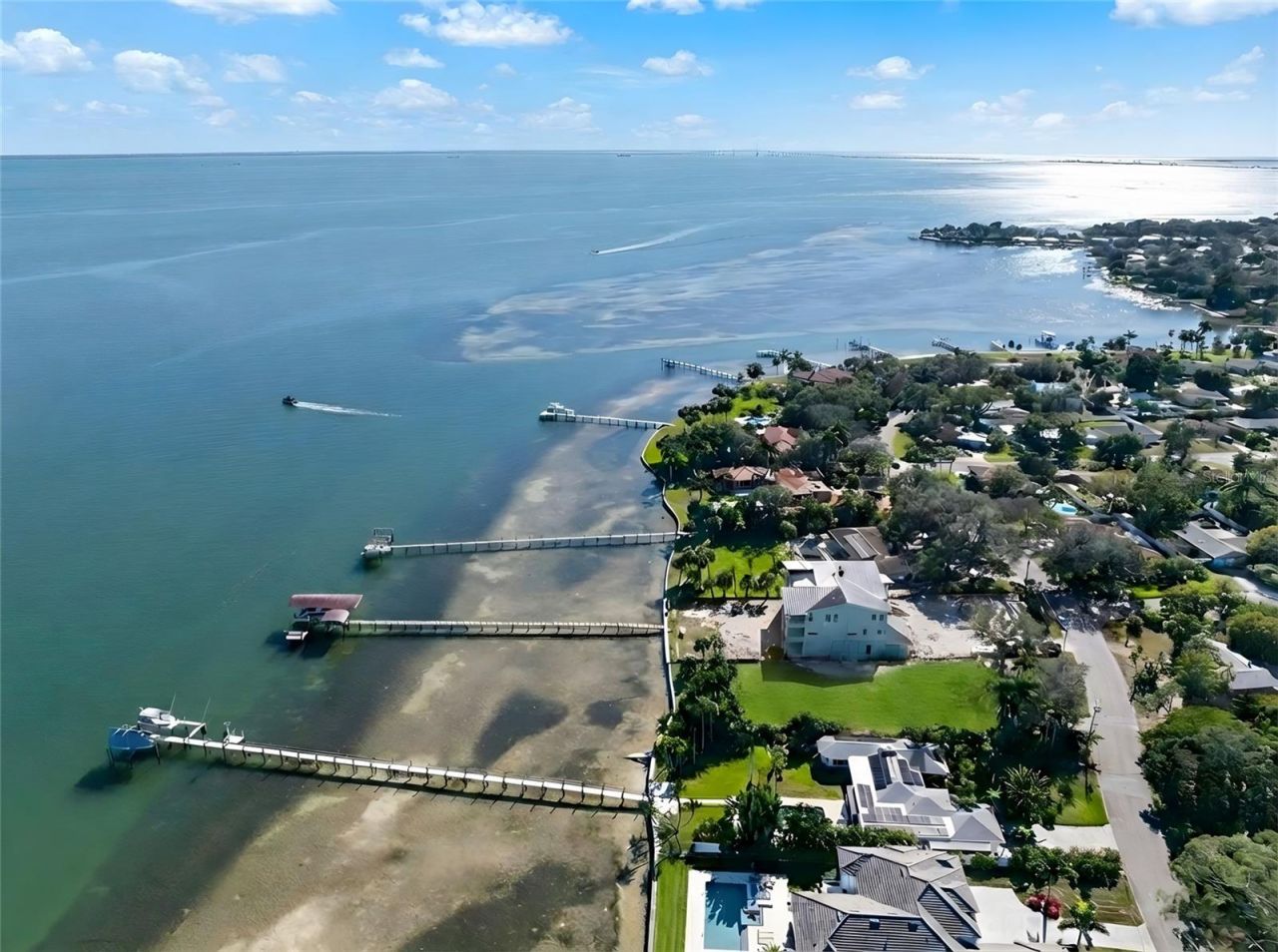 6100 Bahama Shores Drive S, Saint Petersburg, FL 33705 Photo