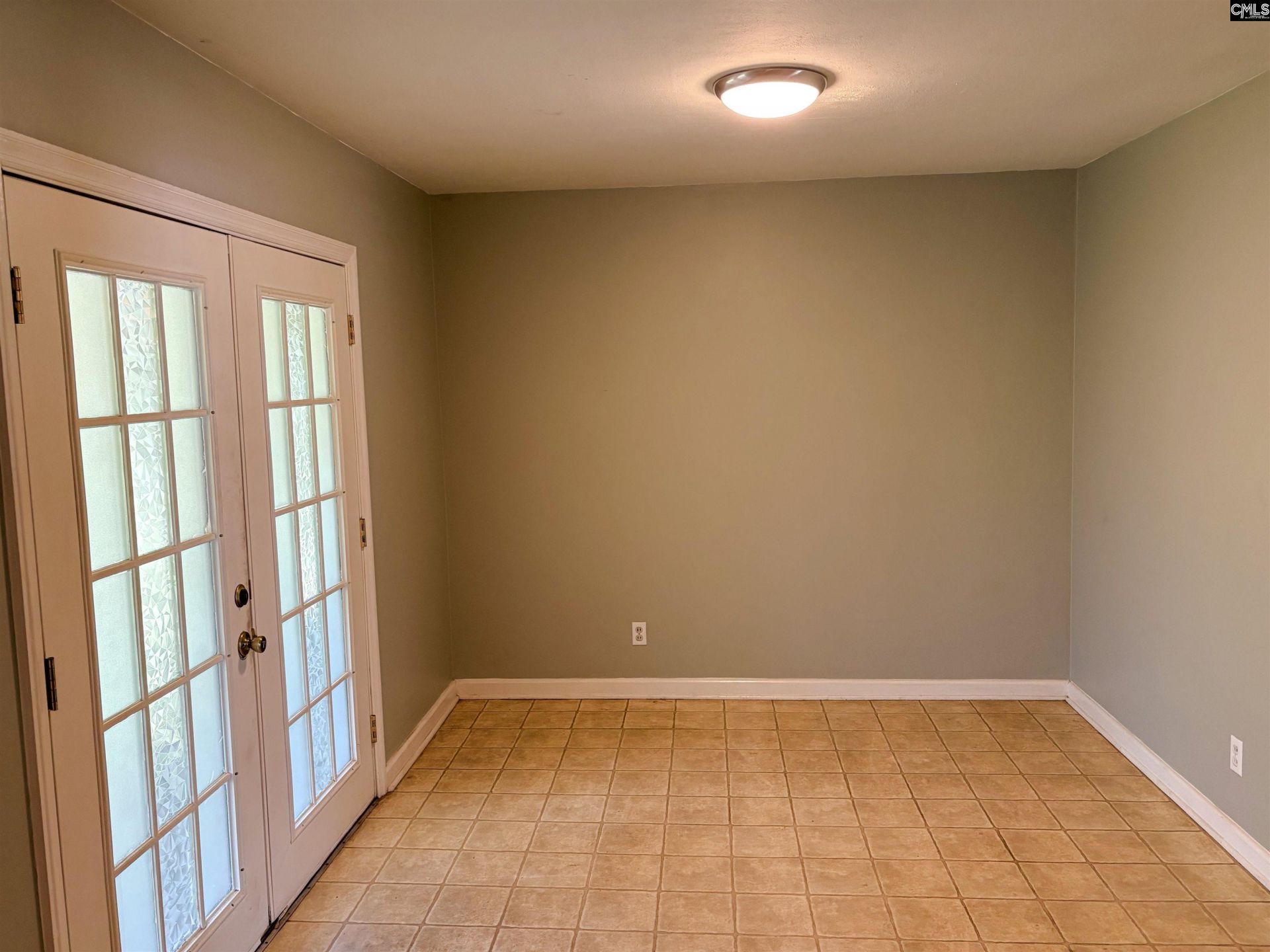 1821 Luster Lane Photo 4