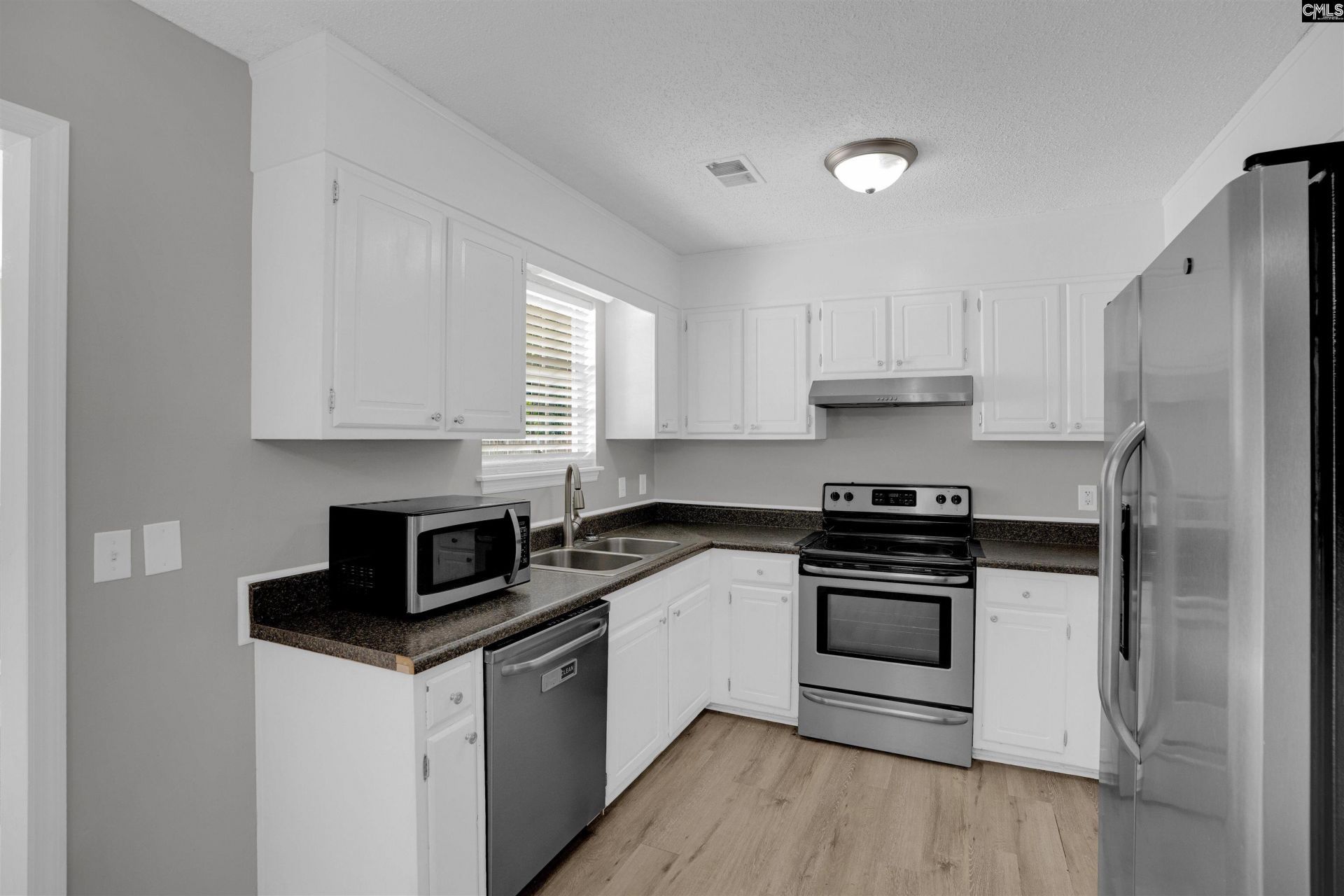 1131 Chadford Road Photo 11