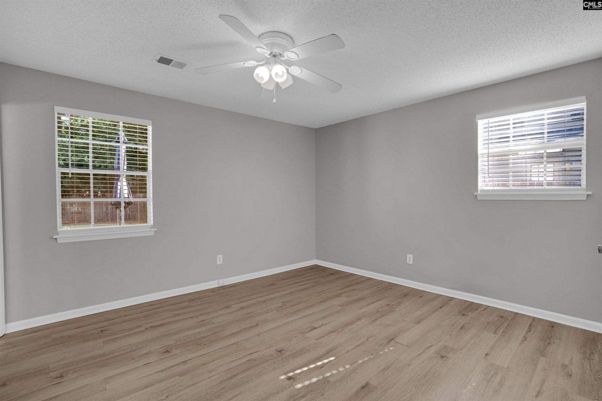1131 Chadford Road Photo 20