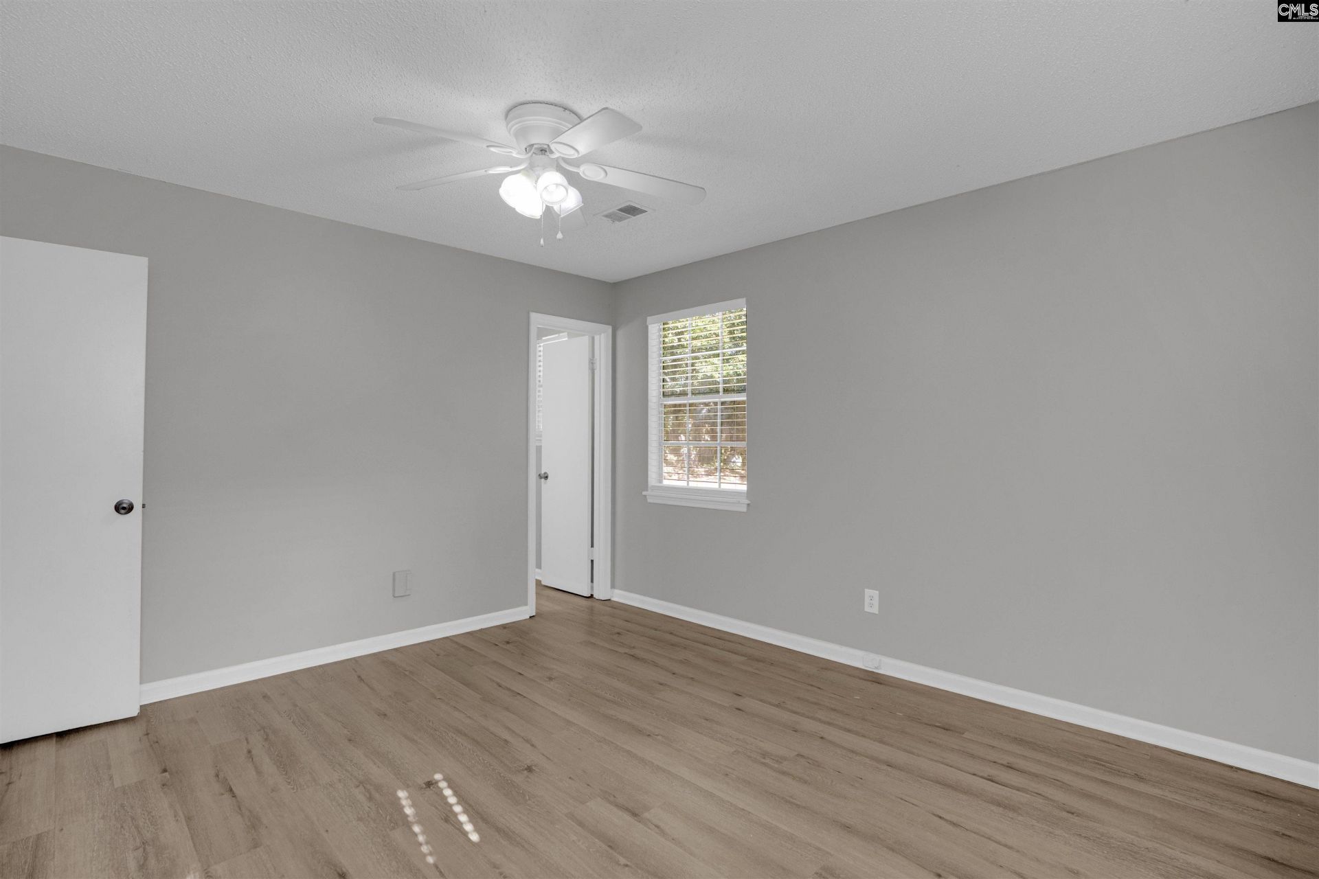 1131 Chadford Road Photo 21