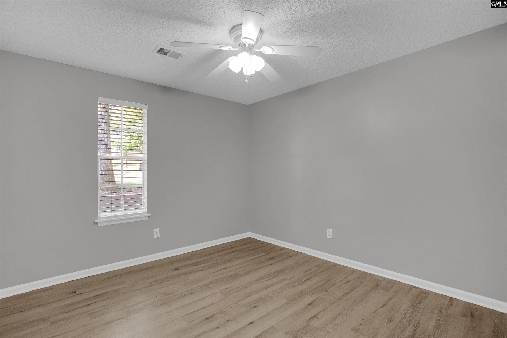 1131 Chadford Road Photo 28