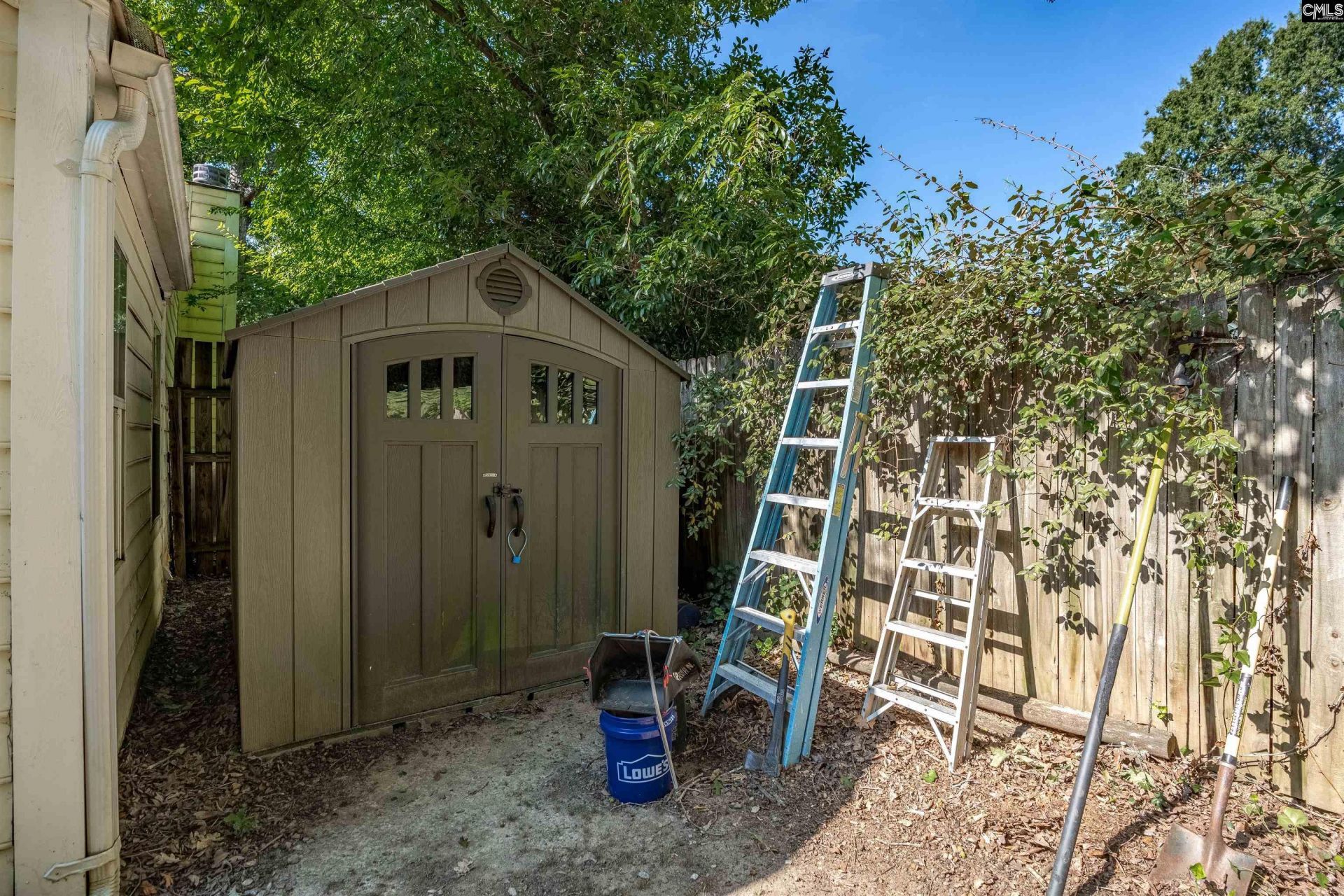 1131 Chadford Road Photo 34