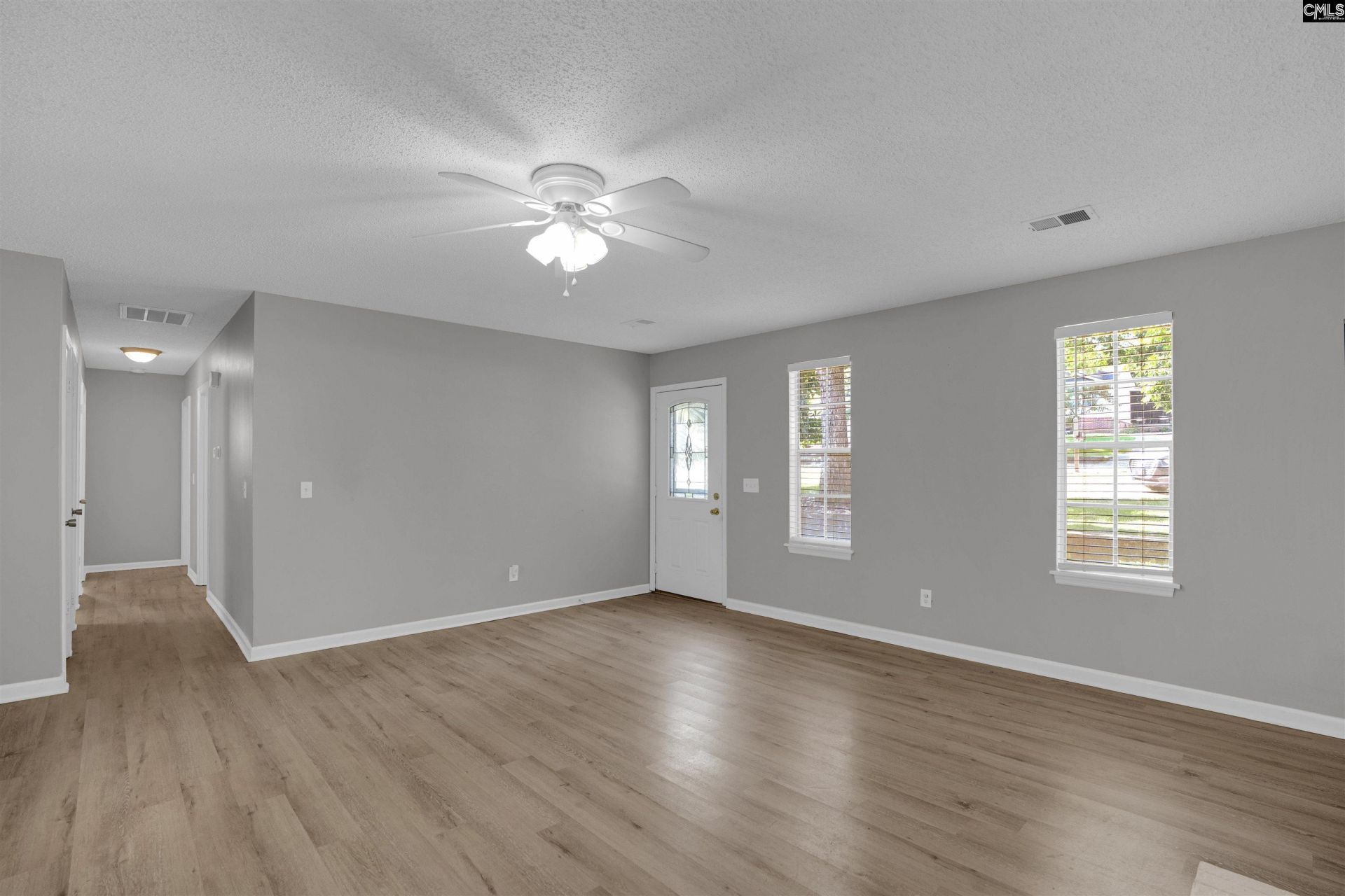 1131 Chadford Road Photo 8