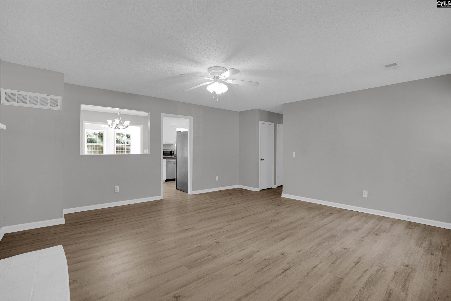 1131 Chadford Road Photo 9