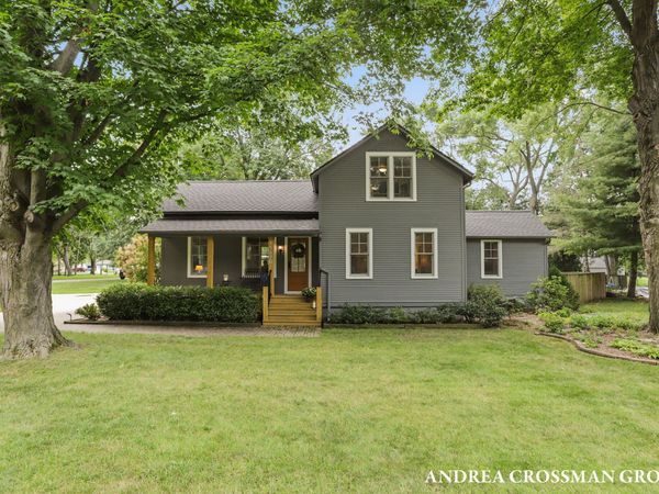 15570 Pruin Street, Spring Lake, MI 49456