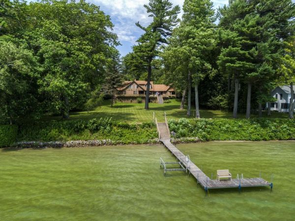 3706 Manitou Trail N, Leland, MI 49654