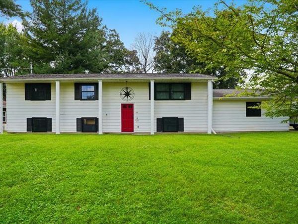 1021 Myrtle Avenue , Dixon, IL 61021