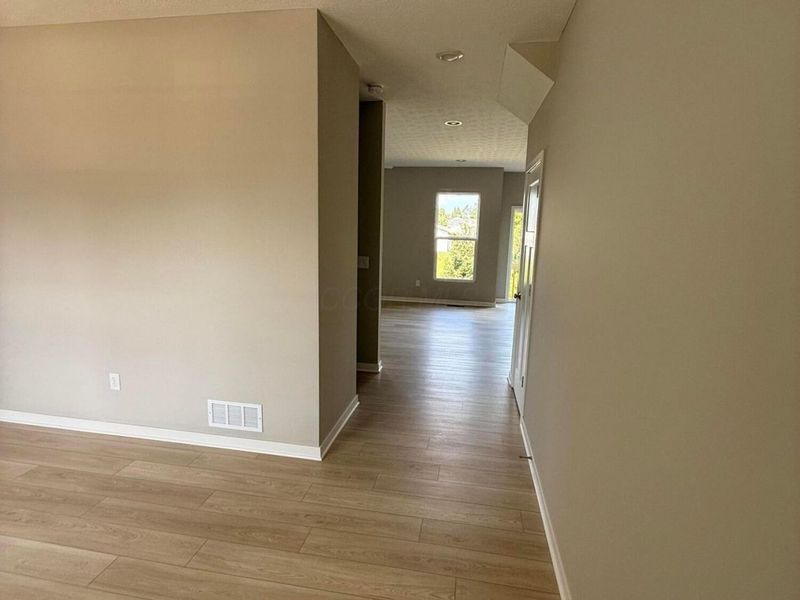 1134 Jeffrey Lane, Grove City, OH 43123 Photo 3