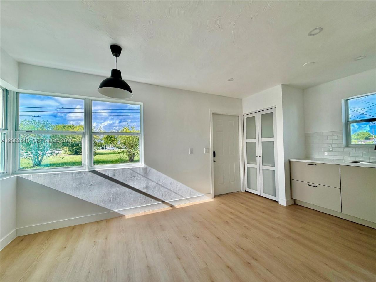 101 SW 4th Ave, Hallandale Beach, FL 33009 Photo