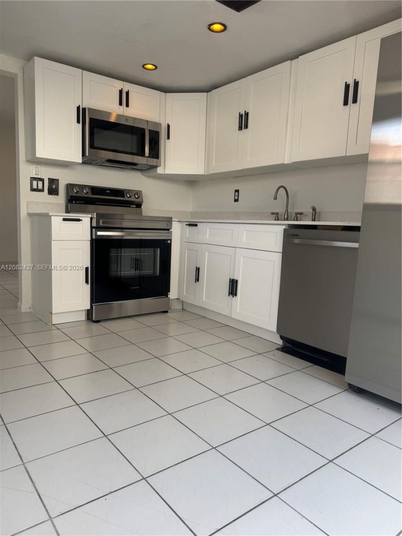 321 SW 1st Ct , Unit K-4, Pompano Beach, FL 33060 Photo
