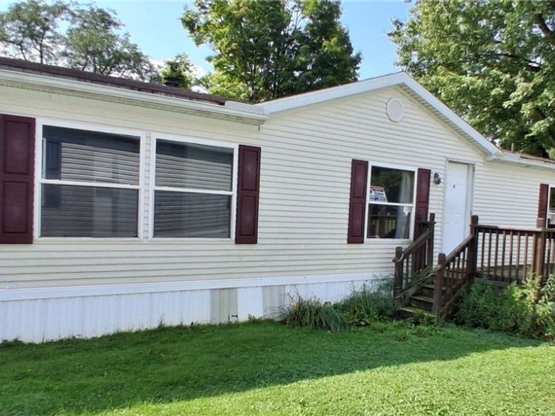 7278 Bennington Pike, Ravenna, OH 44266 Photo 1