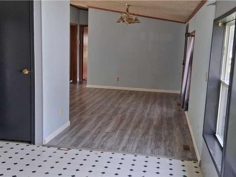 7278 Bennington Pike, Ravenna, OH 44266 Photo 5