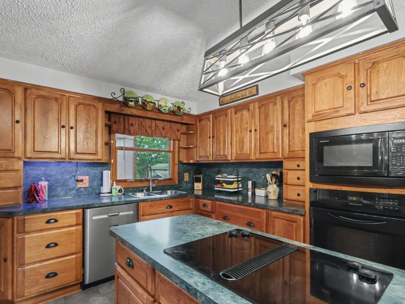 1442 Harlan Road, Lucas, OH 44843 Photo 4