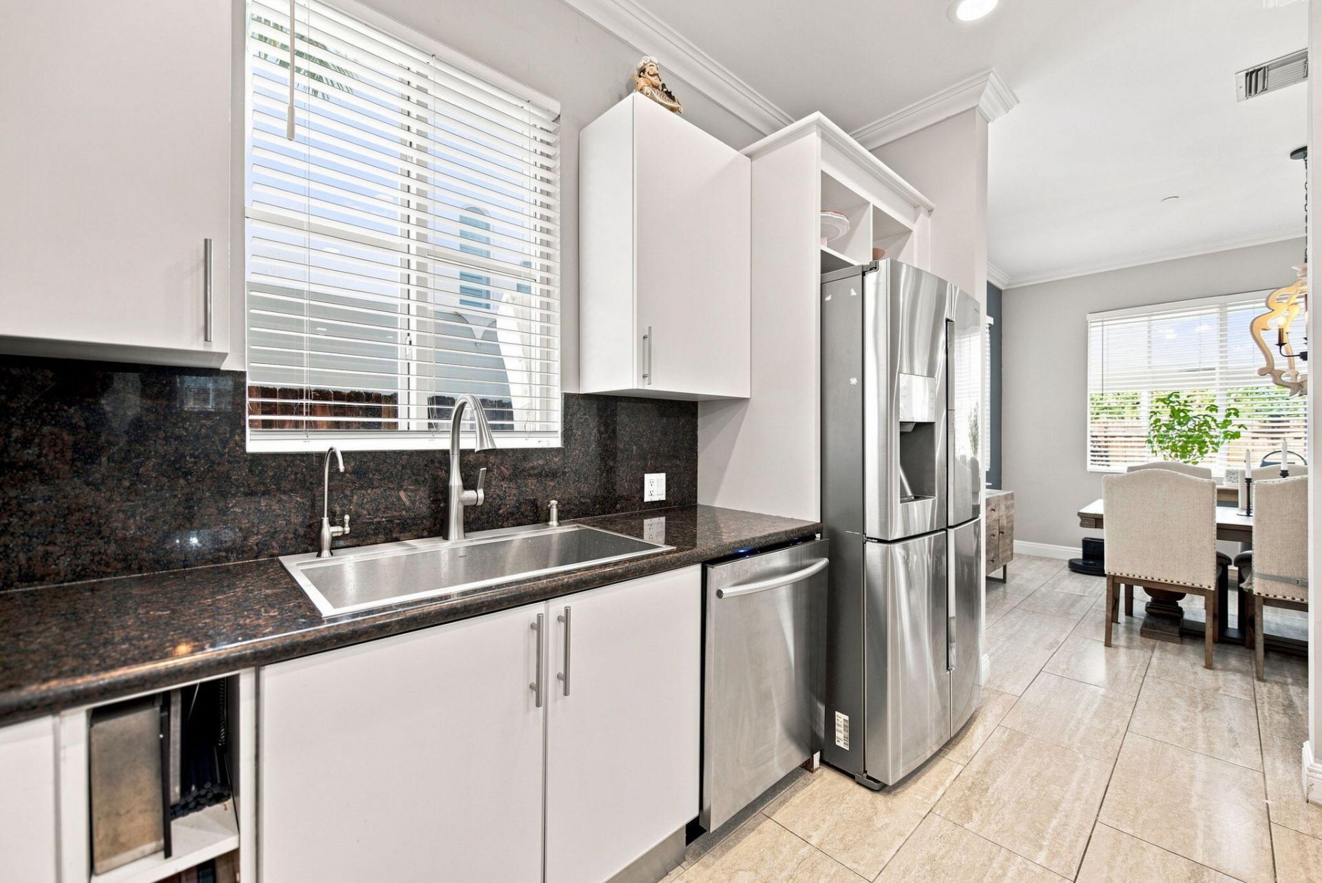 633 NE 11th Avenue, Fort Lauderdale, FL 33304 Photo