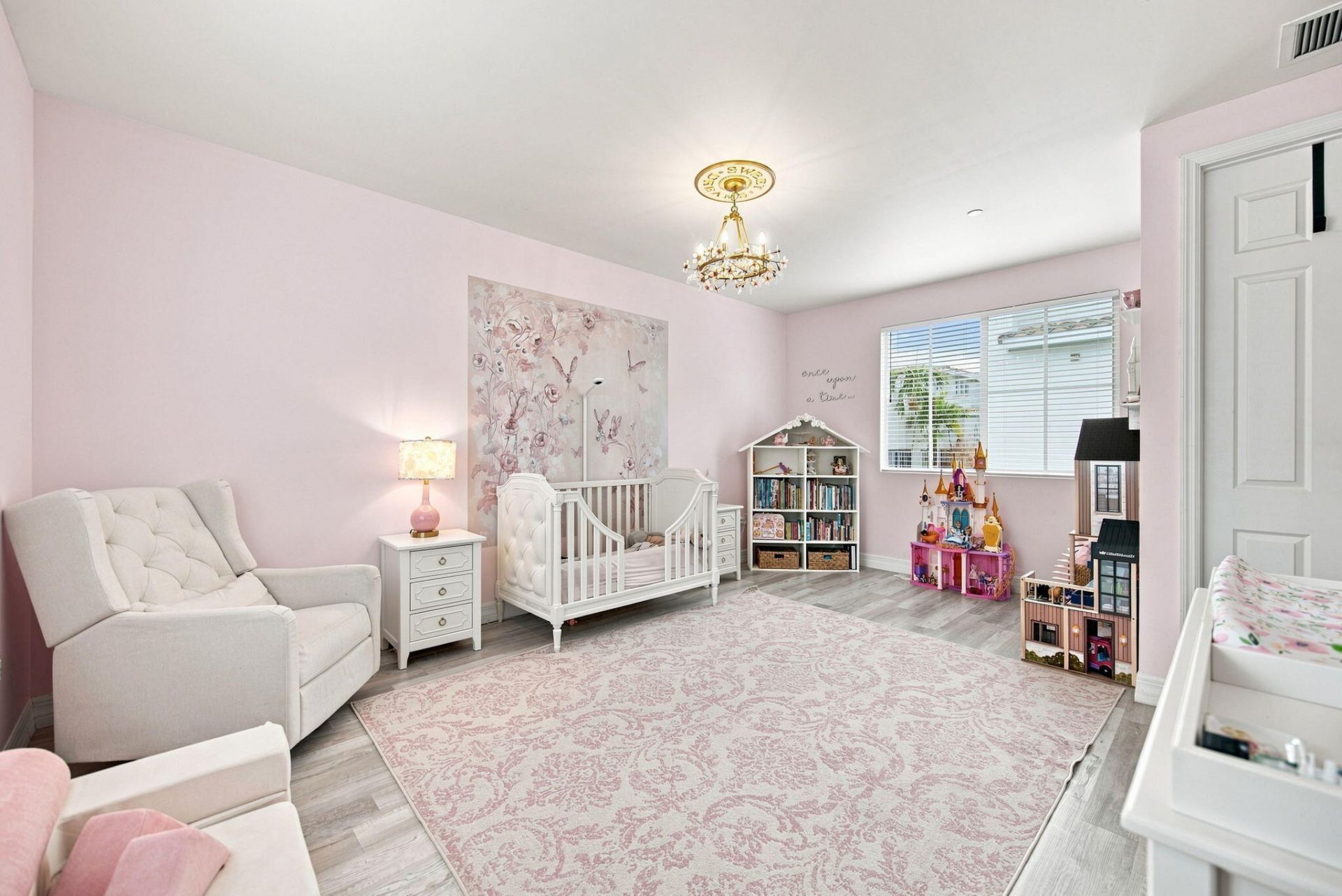 633 NE 11th Avenue, Fort Lauderdale, FL 33304 Photo
