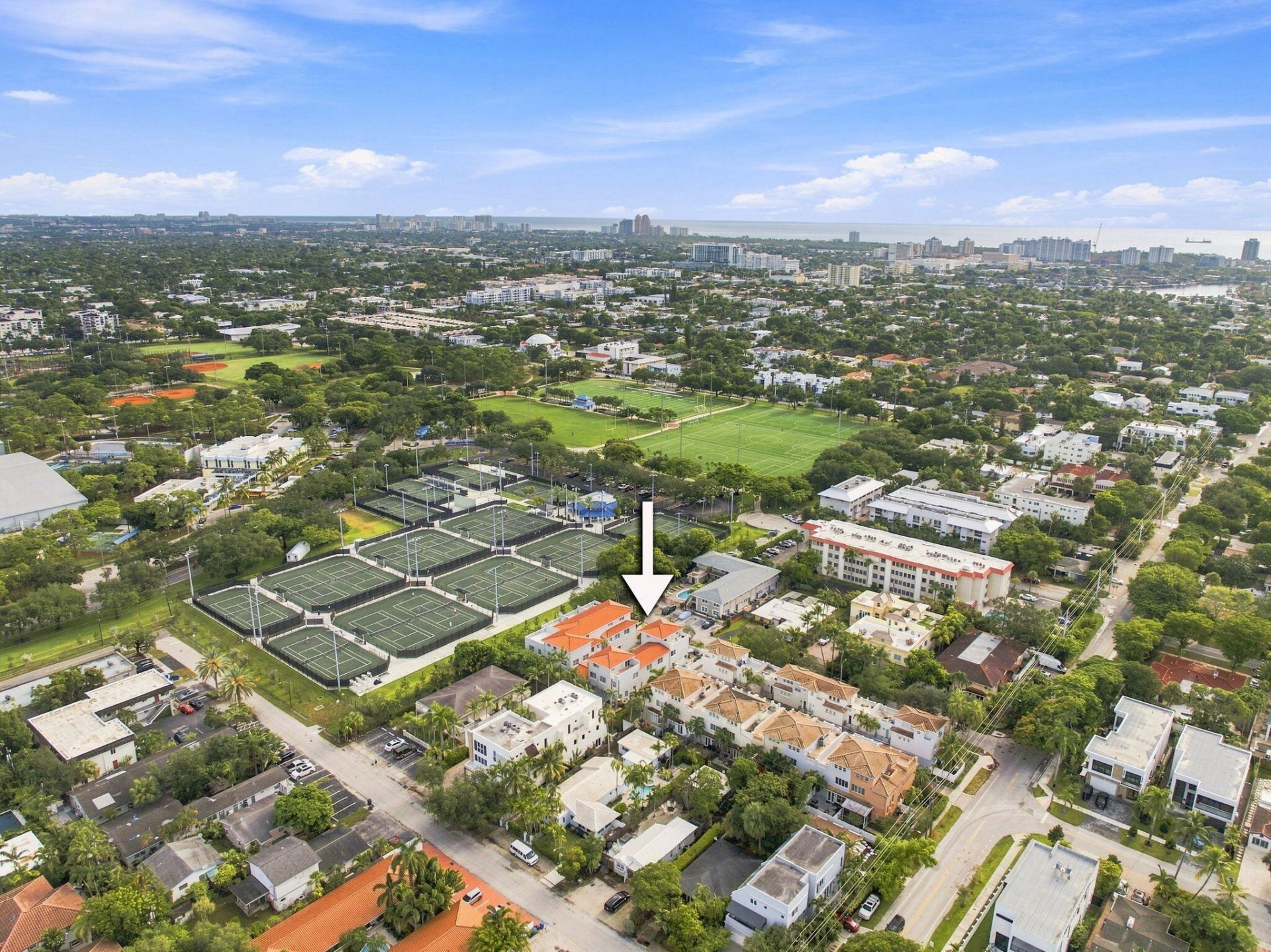 633 NE 11th Avenue, Fort Lauderdale, FL 33304 Photo